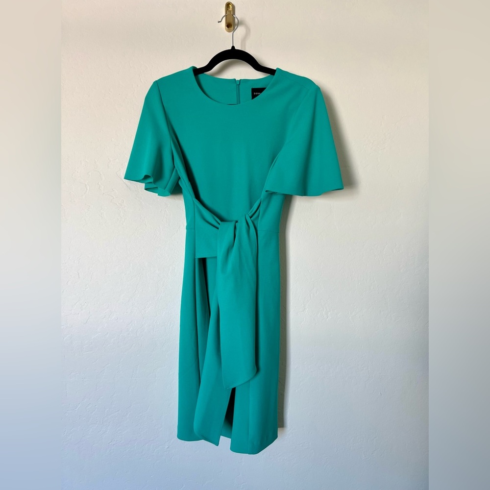 Donna Morgan Sheath Tie-Waist Dress